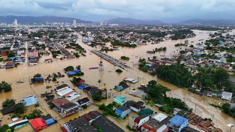 วิกฤตน้ำท่วมหาดใหญ่ 2568